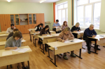 Родители устьянских старшеклассников писали ЕГЭ по математике базового уровня.