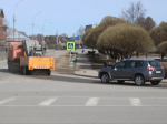 В Устье проходят субботники - центральные улицы приводят в порядок.