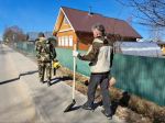 В Устье проходят субботники - центральные улицы приводят в порядок.